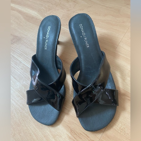 Donald J. Pliner Women's Shoes Black Kitten Short Heel Sandal Size 7.5 - Picture 2 of 5